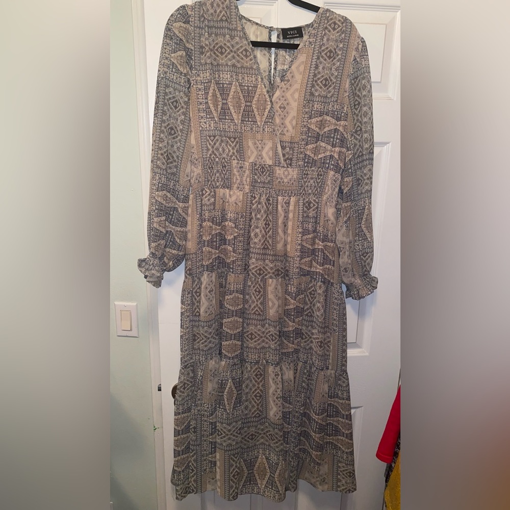 Vici long sleeve maxi dress size XL